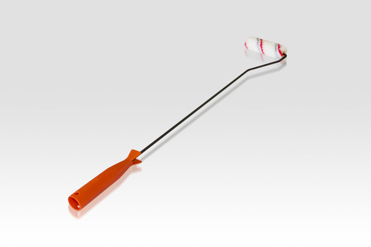 Mini Paintbrush Roller 4” SCALA (Long Handle) A mini paintbrush roller in 4” length with a long handle (26” length) made of orange plastic in standard quality.  